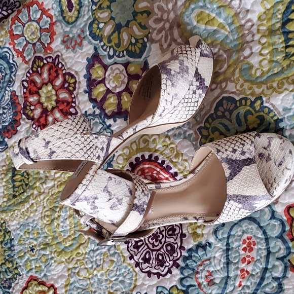 *NEW* Steve Madden heels - Picture 9 of 9